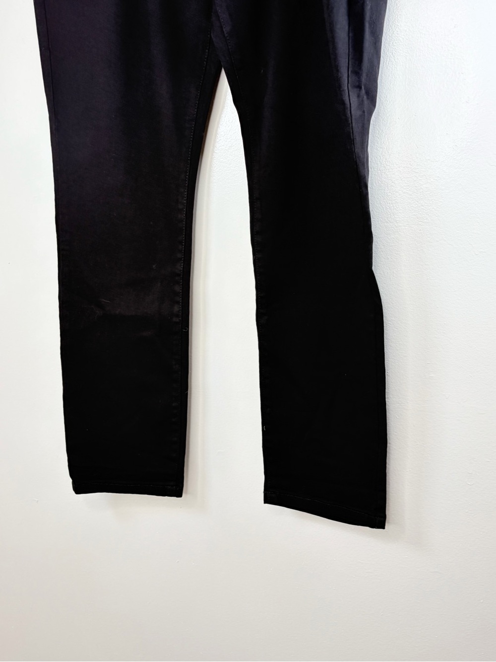 Jones New York Slim Mid-Rise Slim Leg Jeans - Picture 3 of 8